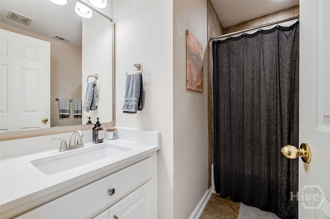 109 Kensington Circle Property Photo 32