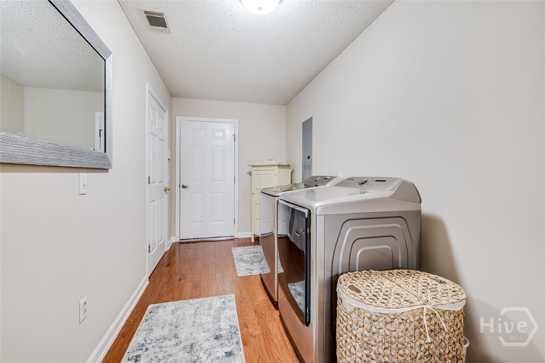 109 Kensington Circle Property Photo 37