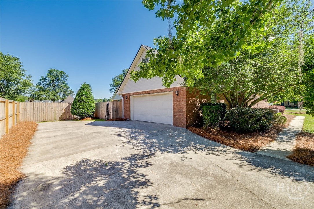 109 Kensington Circle Property Photo 45