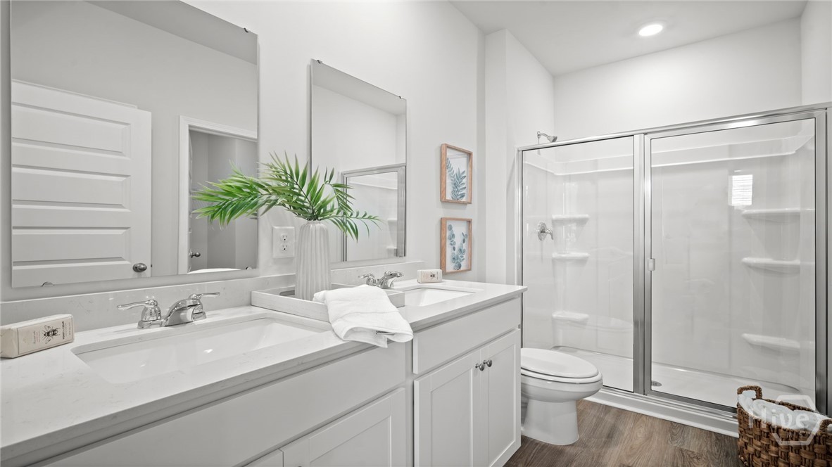1068 Lakes Boulevard Property Photo 16