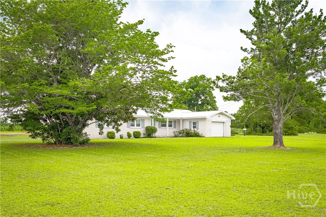 16877 Highway 129 S Property Photo 5