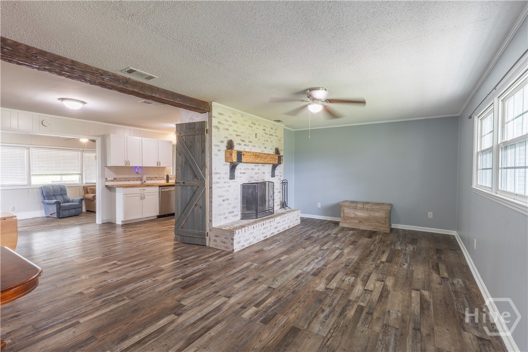 16877 Highway 129 S Property Photo 11