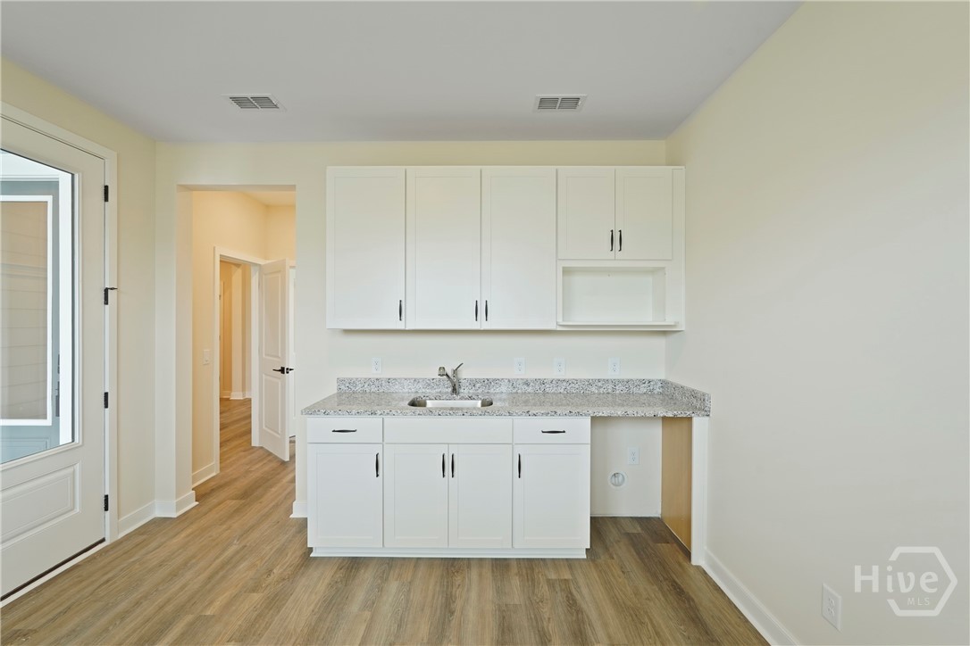 172 Mage Street Property Photo 9