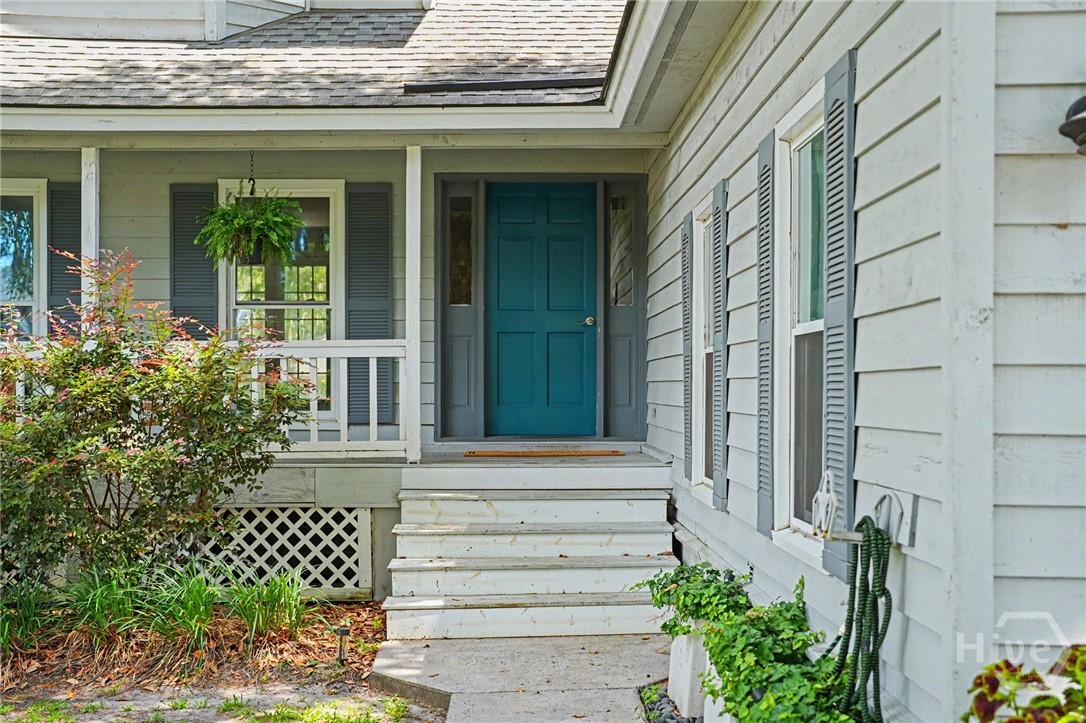5 Lantern Lane Property Photo 3