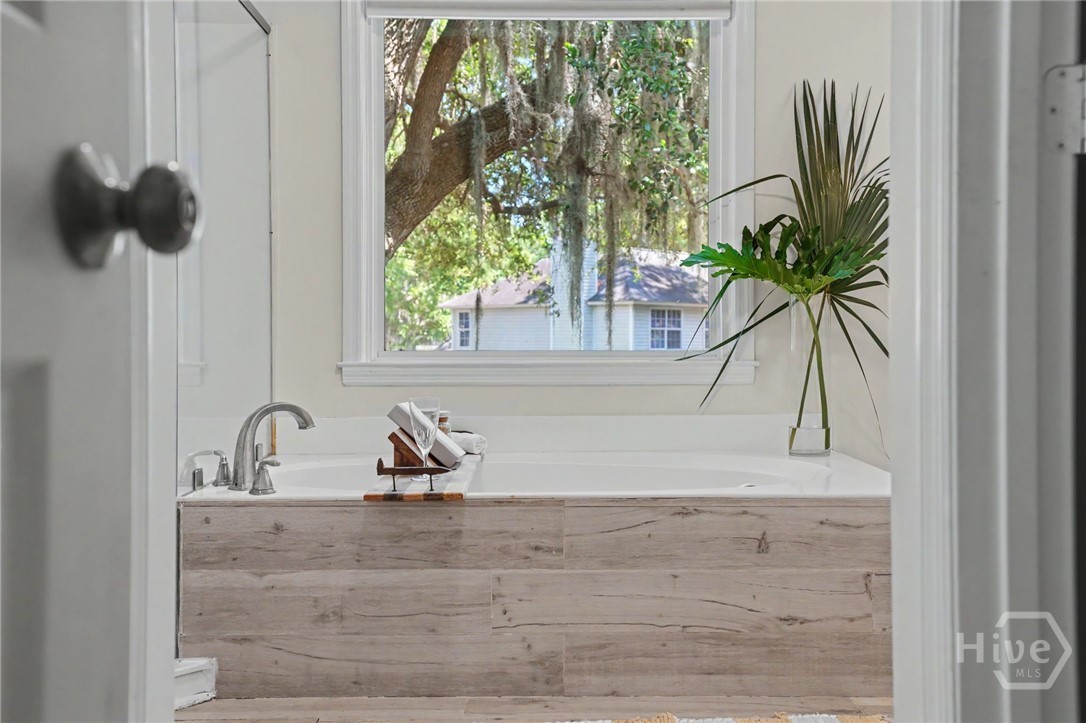 5 Lantern Lane Property Photo 35