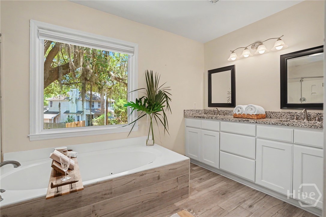 5 Lantern Lane Property Photo 38