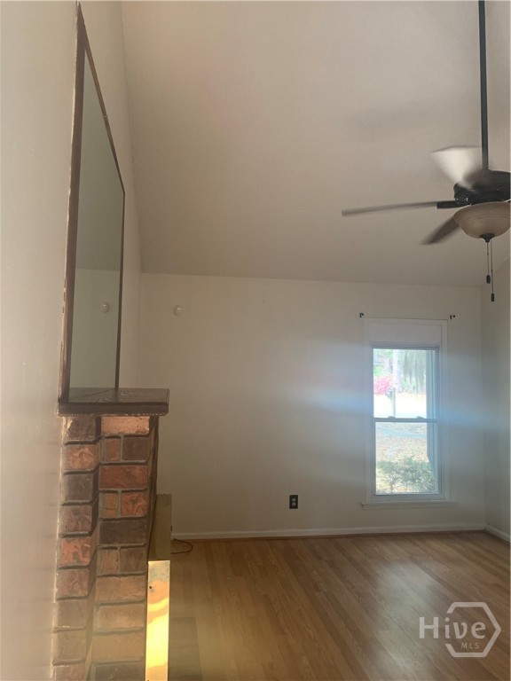 432 Edgewater Road Property Photo 6