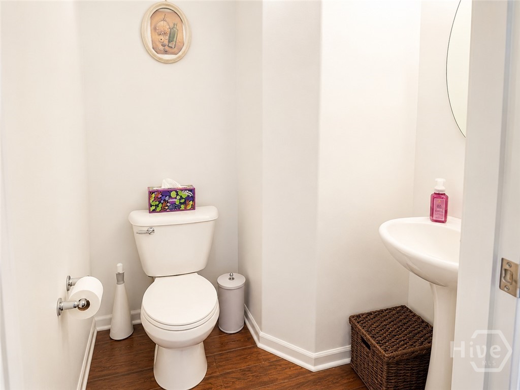 123 Endicott Drive Property Photo 14