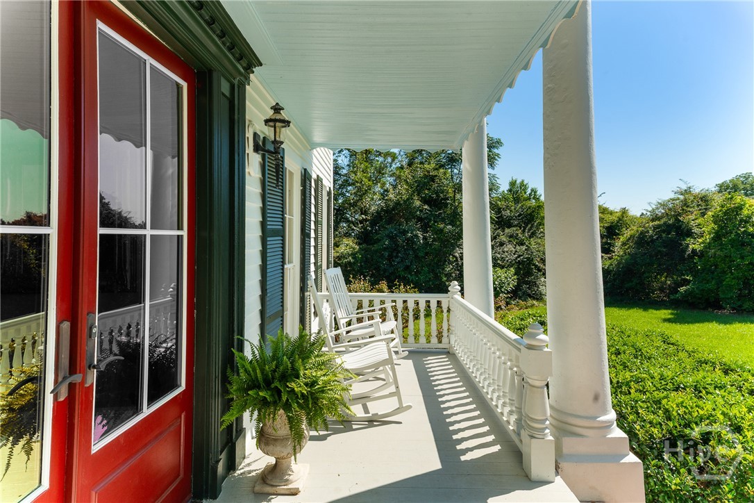 8075 Lakeview Road Property Photo 11