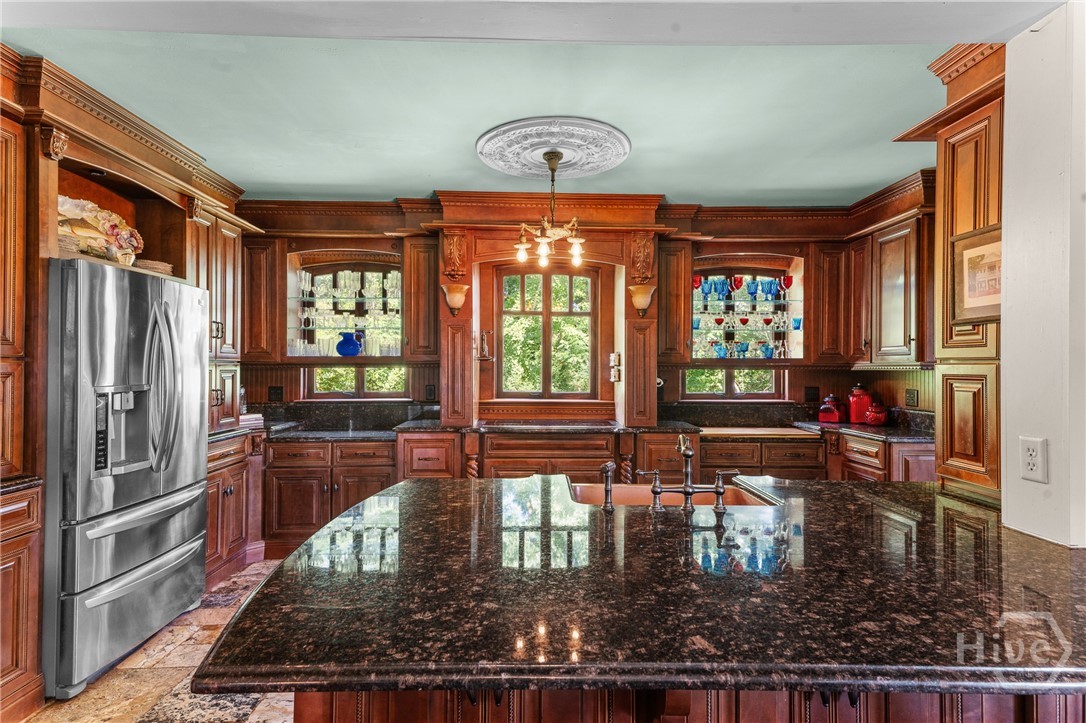 8075 Lakeview Road Property Photo 31