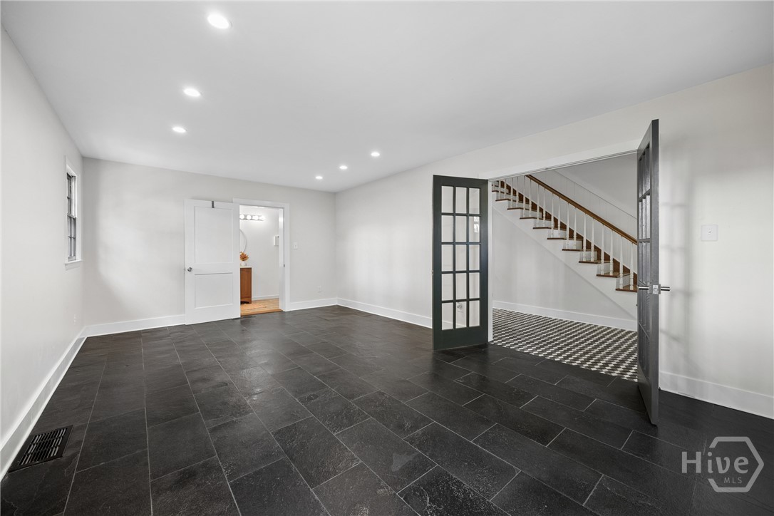 5027 Taylor Road Property Photo 10
