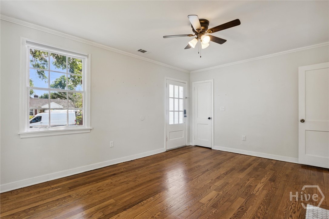 2032 Beech Street Property Photo 5