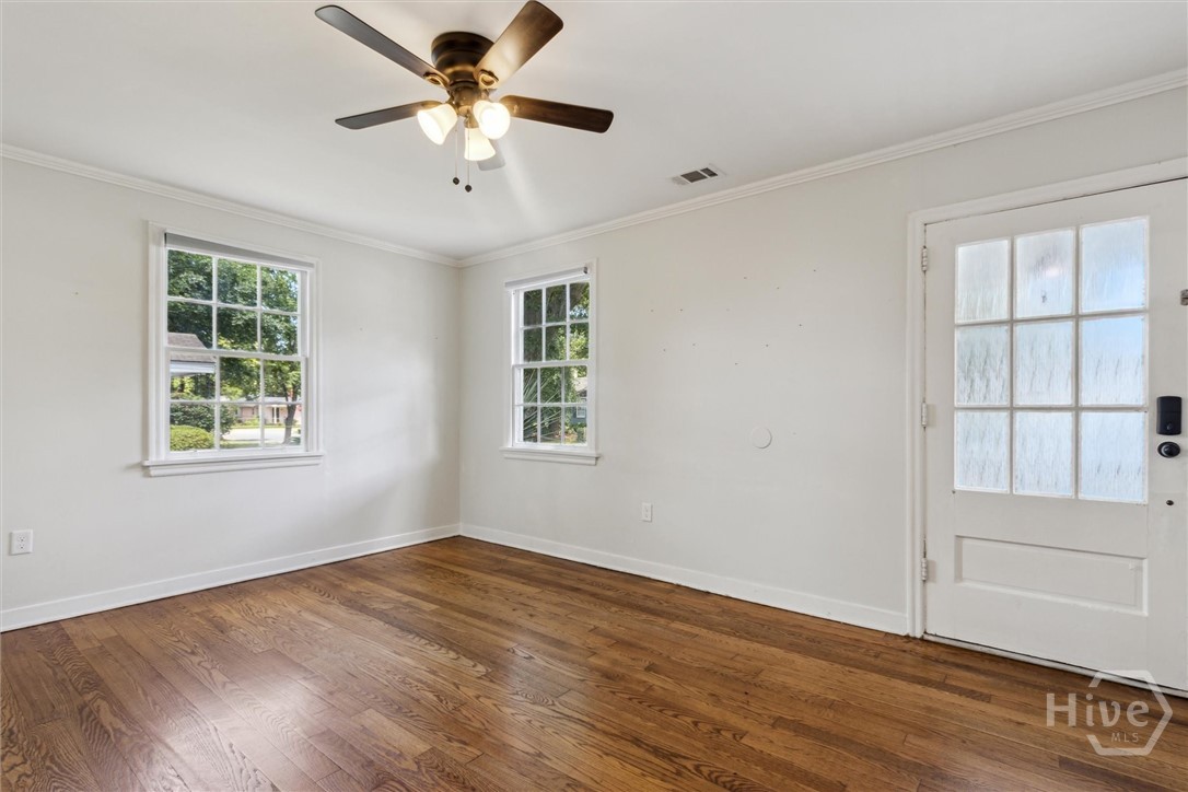 2032 Beech Street Property Photo 6