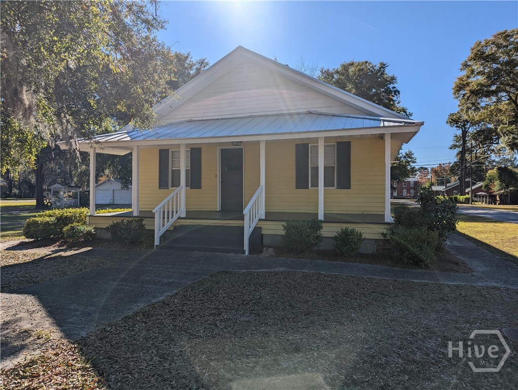 804 N Maple Street Property Photo 1