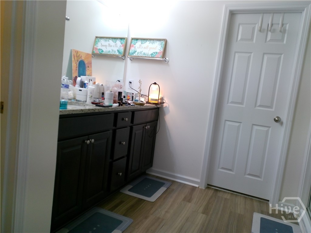 351 Southwilde Way Property Photo 19