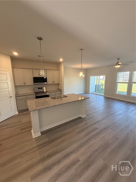 203 Pinebury Drive Property Photo 2