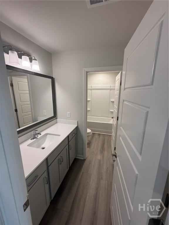 203 Pinebury Drive Property Photo 13