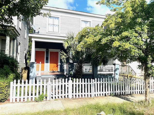 2206 Barnard Street Property Photo 1
