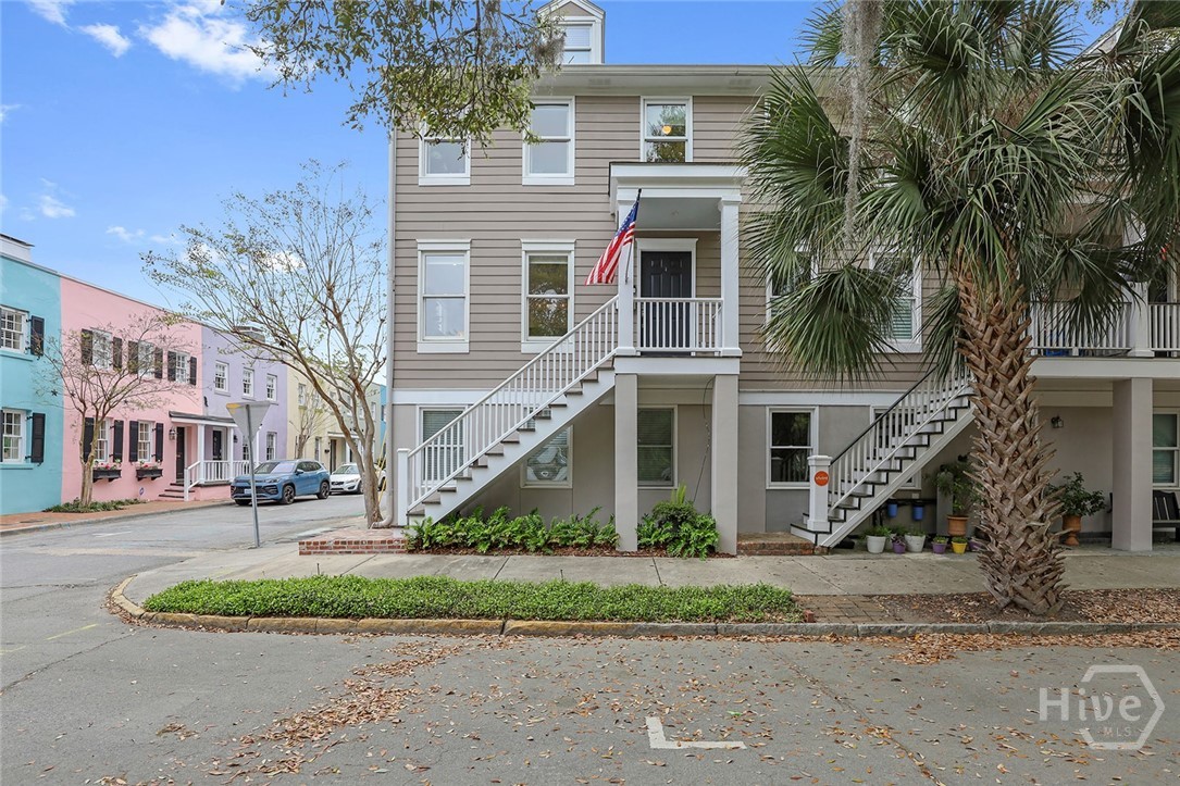 231 Houston Street Property Photo 6