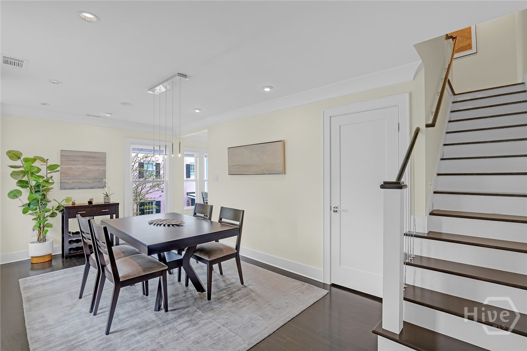 231 Houston Street Property Photo 10