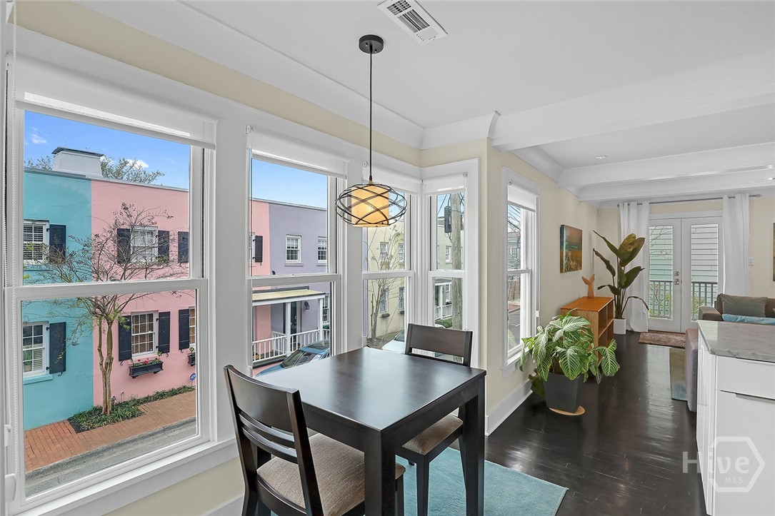 231 Houston Street Property Photo 14
