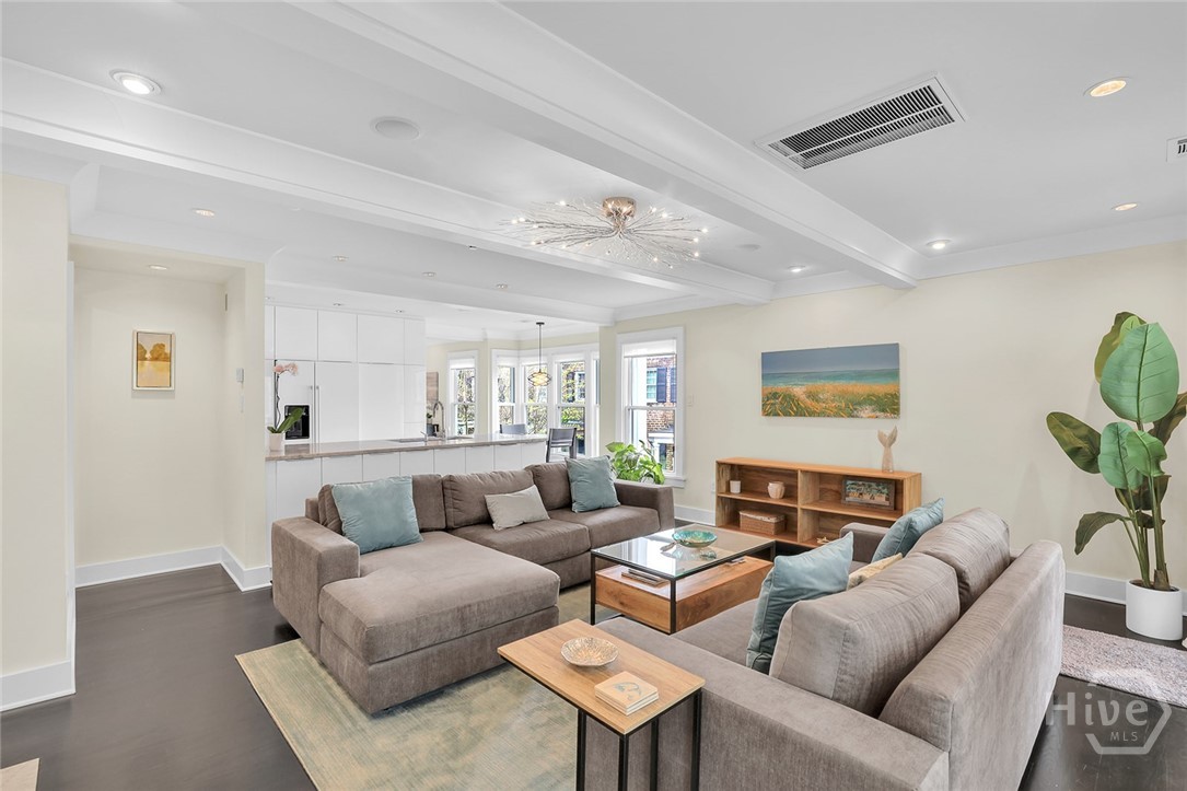 231 Houston Street Property Photo 25