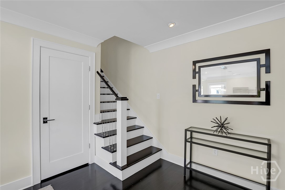 231 Houston Street Property Photo 28