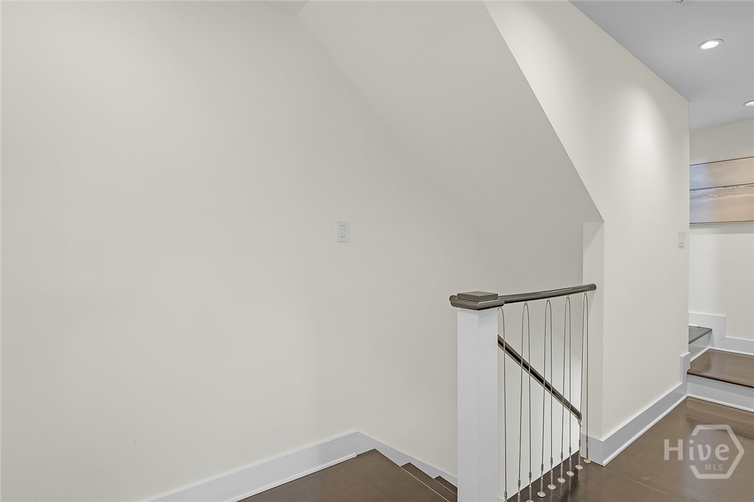 231 Houston Street Property Photo 36