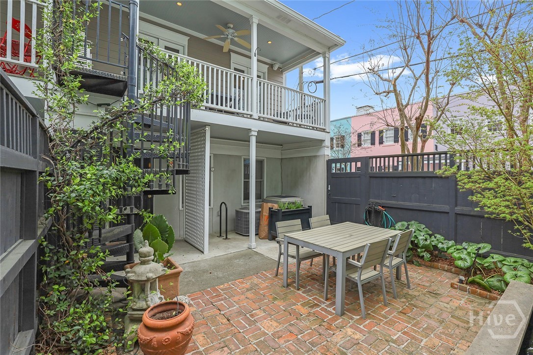 231 Houston Street Property Photo 48