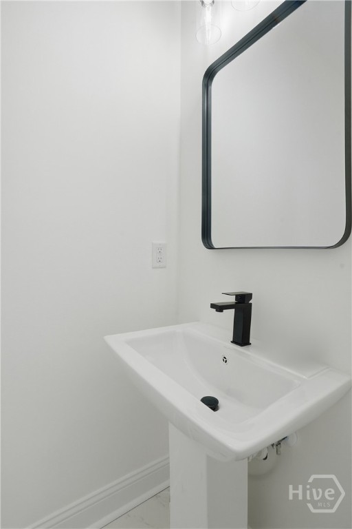 1230 E Anderson Street Property Photo 35