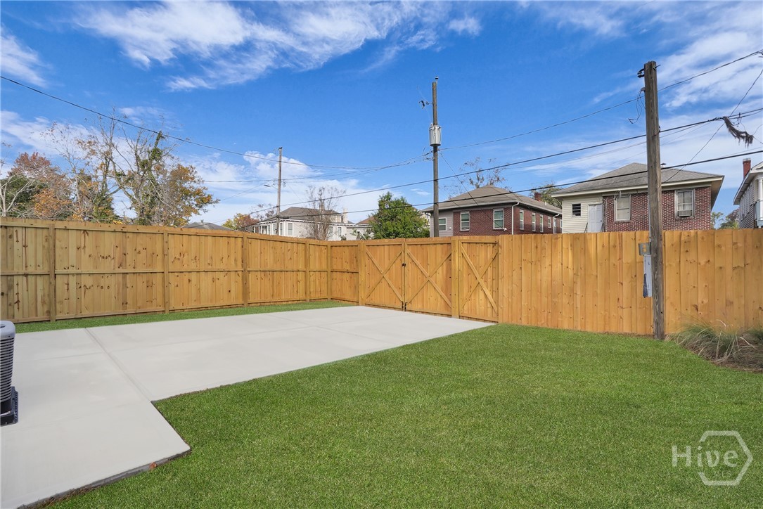 1230 E Anderson Street Property Photo 43