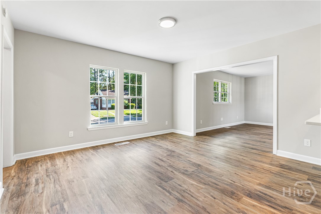 1312 E 52nd Street Property Photo 15