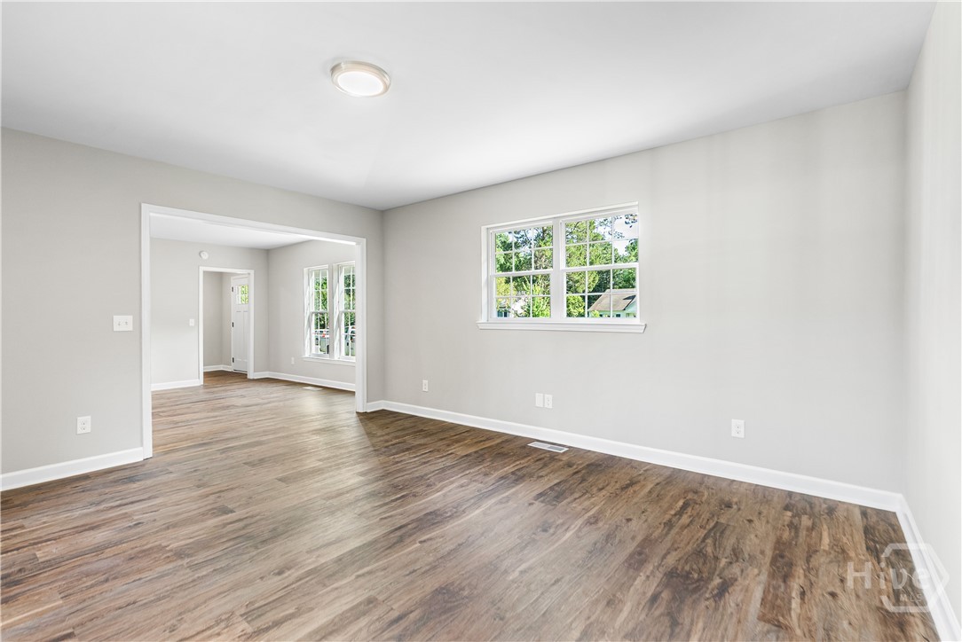 1312 E 52nd Street Property Photo 20