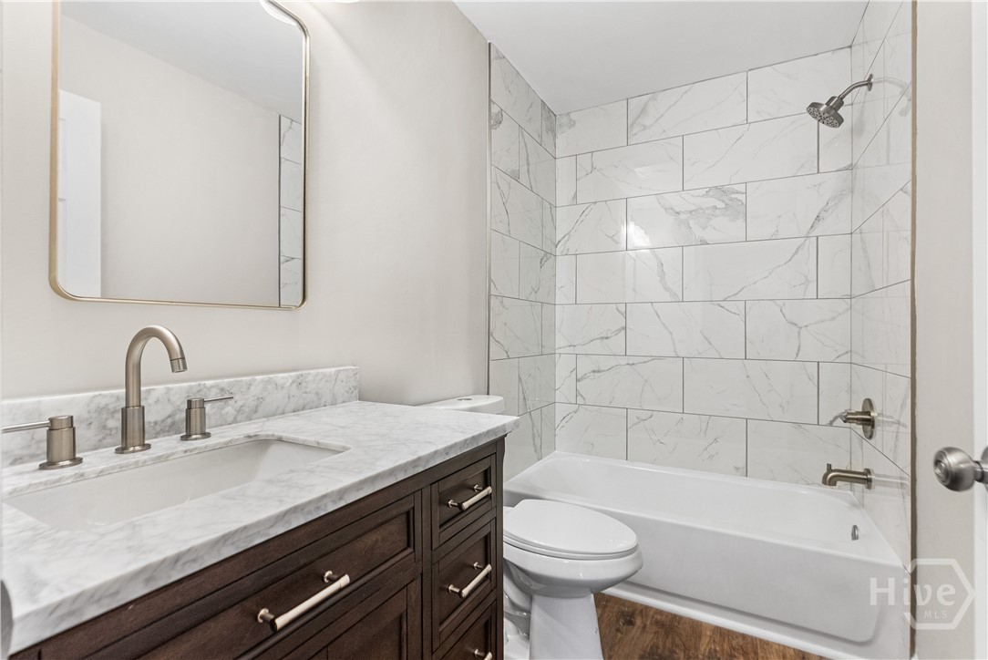 1312 E 52nd Street Property Photo 25