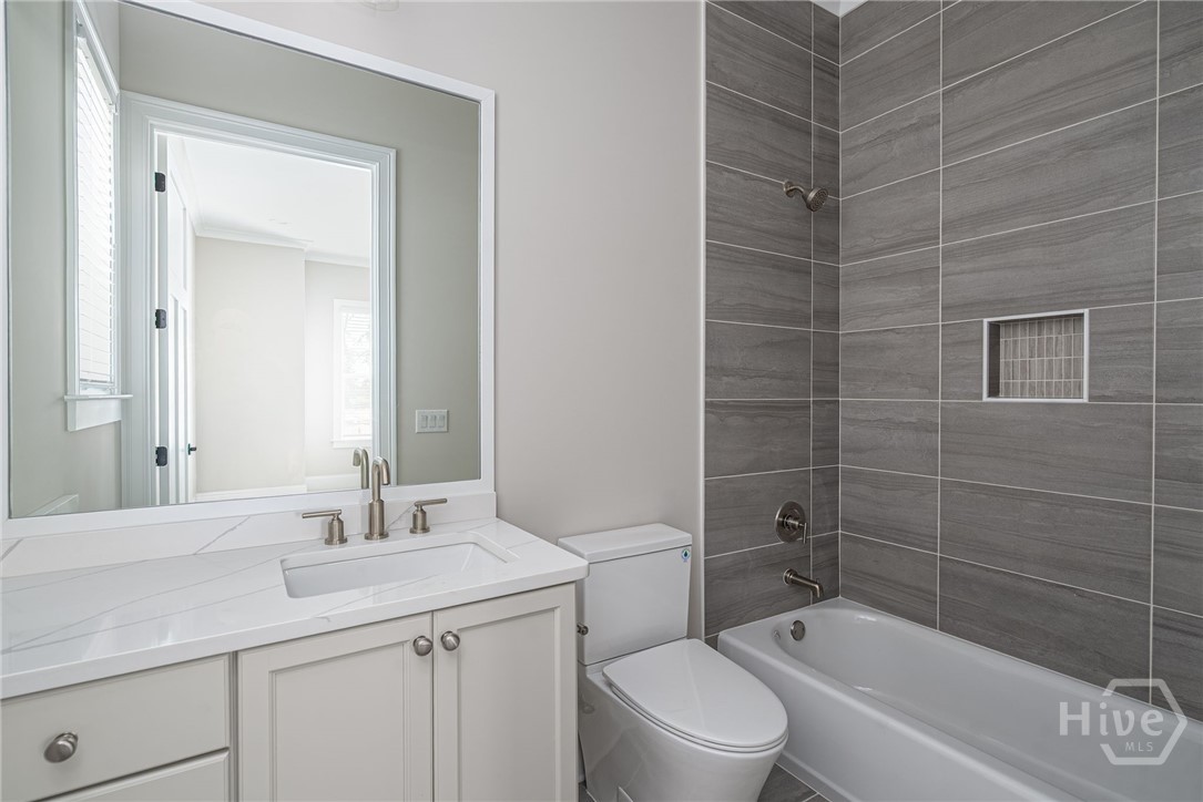 110 Grand Harbor Circle Property Photo 10