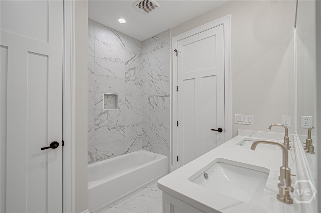 110 Grand Harbor Circle Property Photo 24