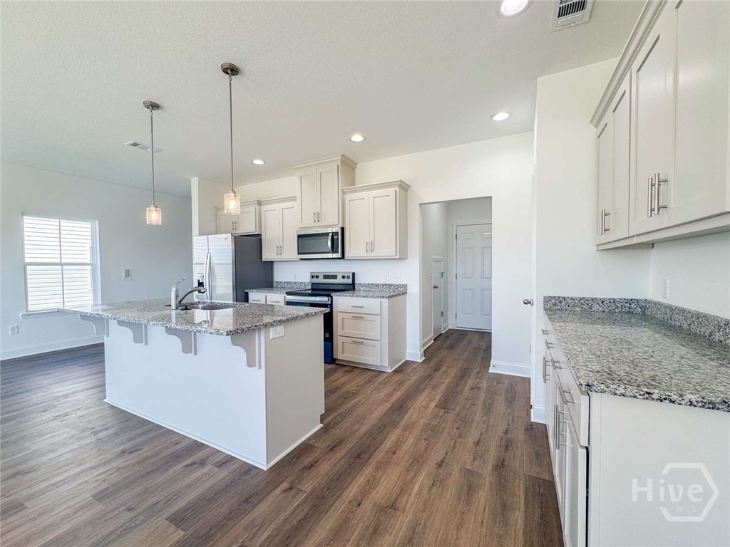 24 Medler Court Ne Property Photo 7