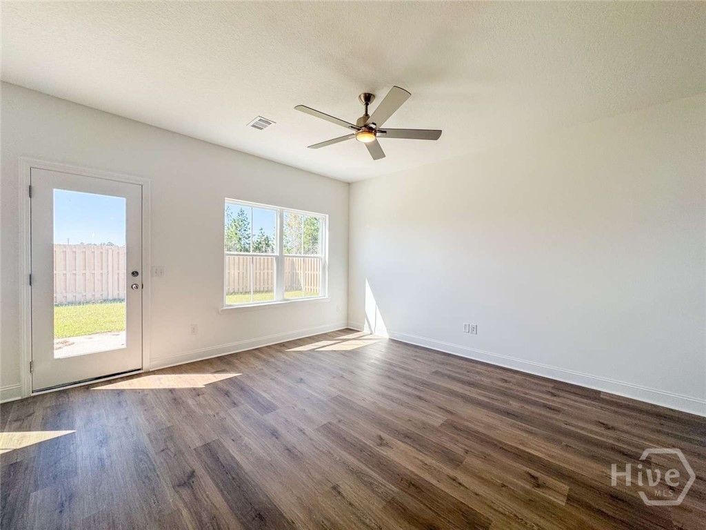 24 Medler Court Ne Property Photo 10