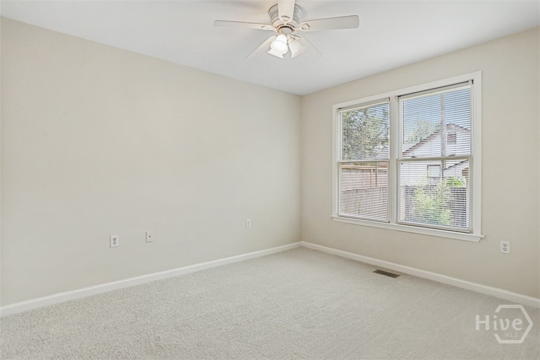 912 E 37th Street Property Photo 20