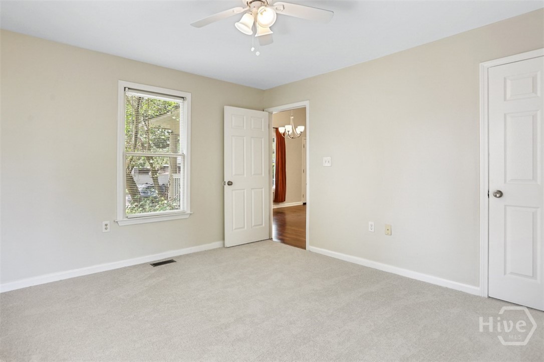 912 E 37th Street Property Photo 25