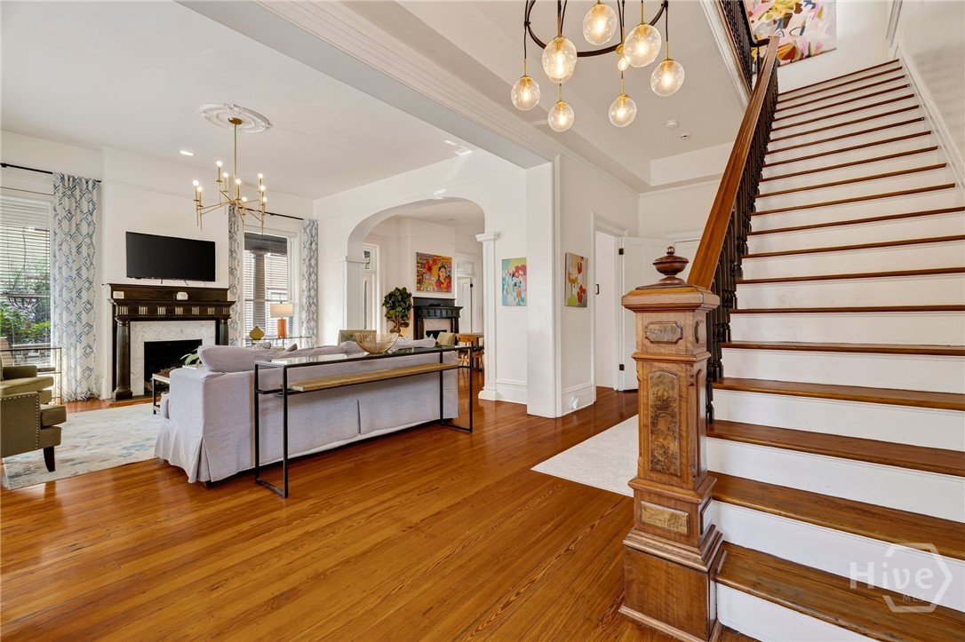 17 W Park Avenue Property Photo 2
