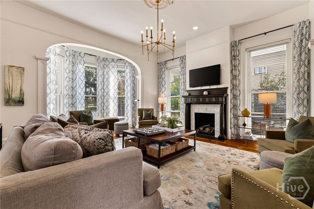 17 W Park Avenue Property Photo 4
