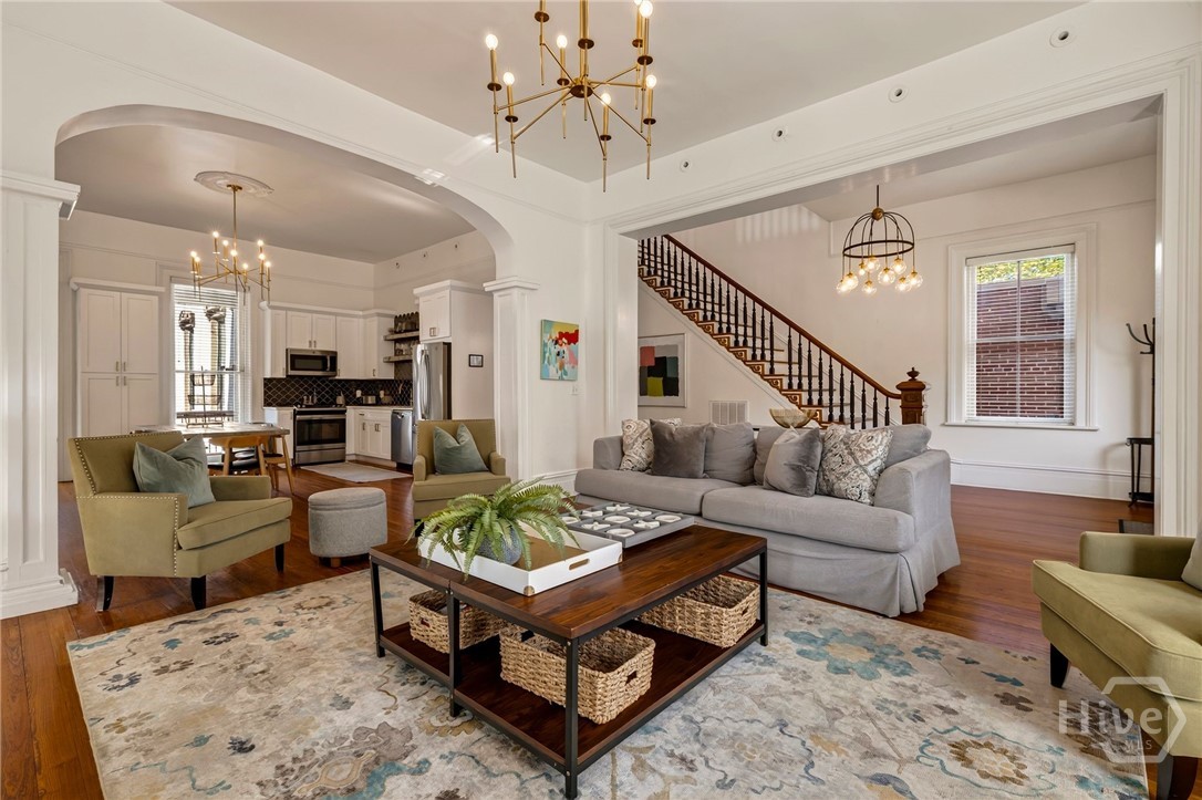 17 W Park Avenue Property Photo 5