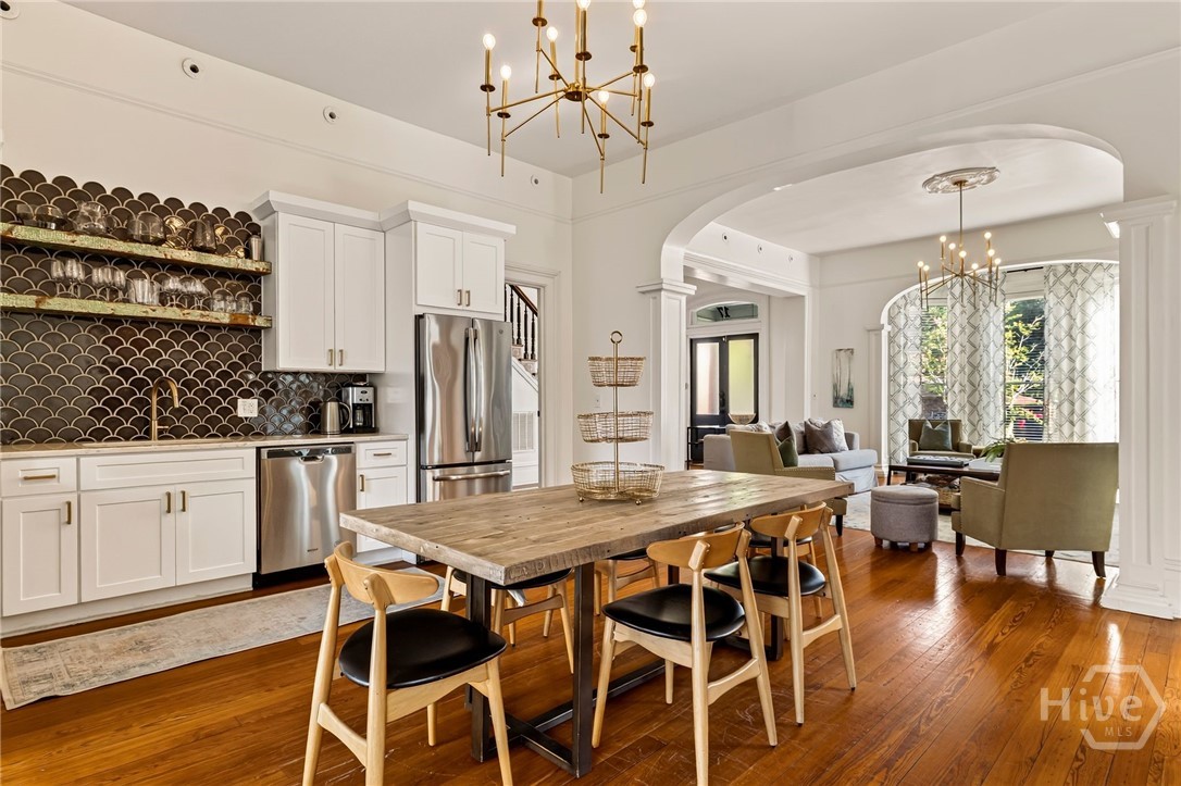 17 W Park Avenue Property Photo 7