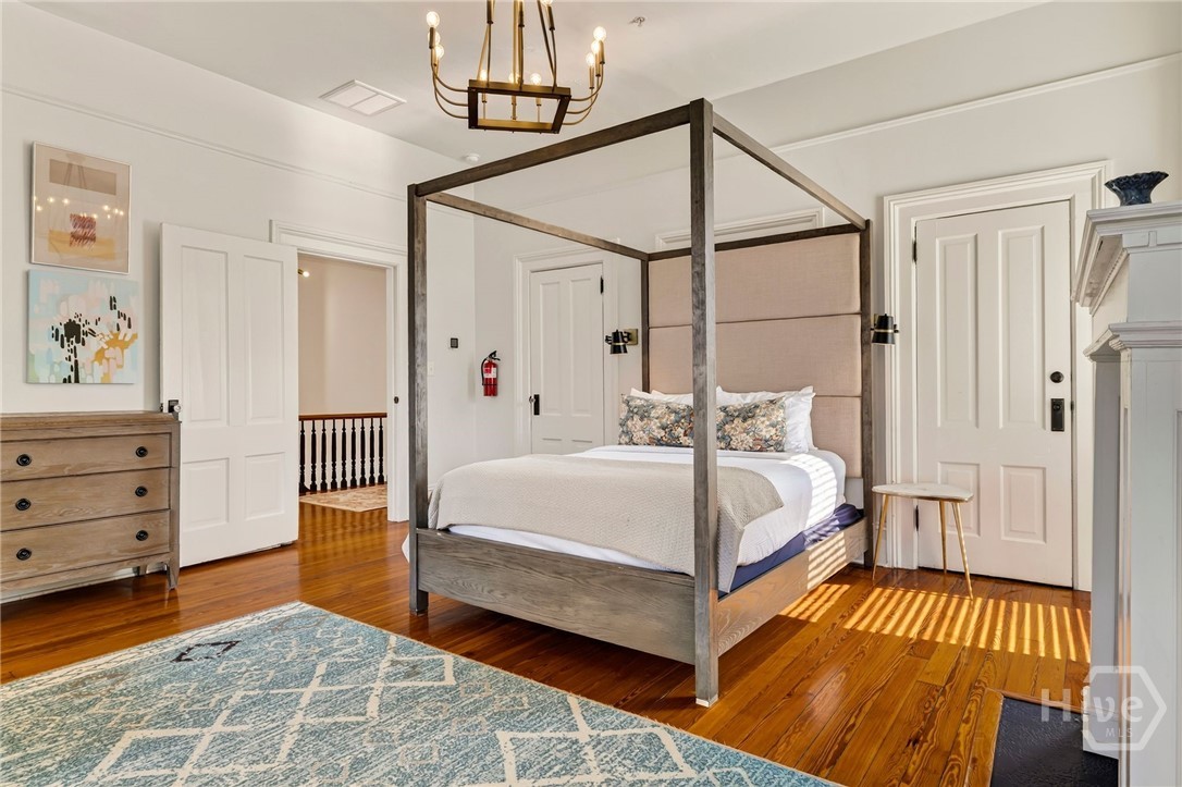 17 W Park Avenue Property Photo 13