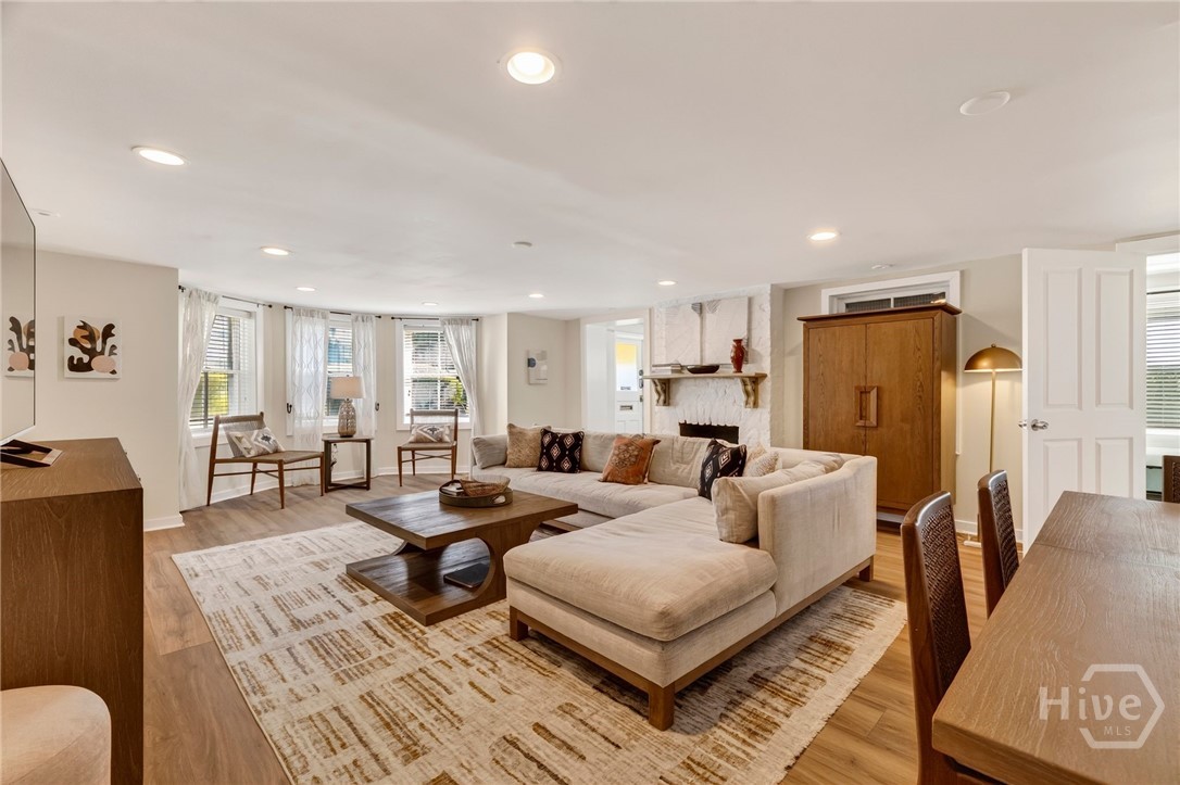 17 W Park Avenue Property Photo 21