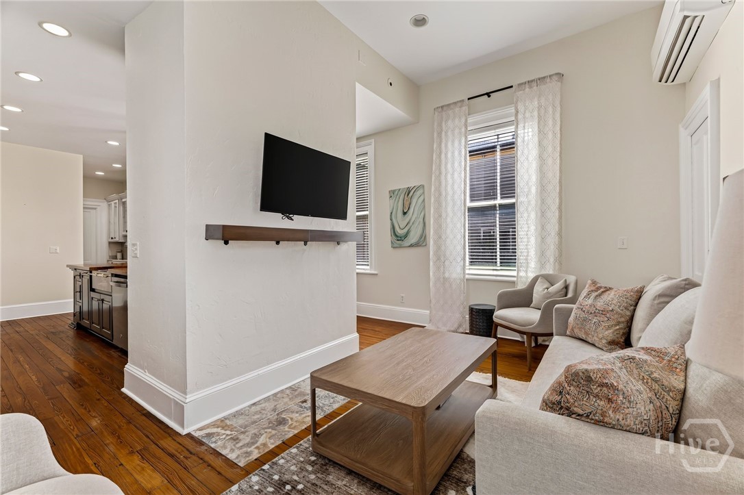 17 W Park Avenue Property Photo 33