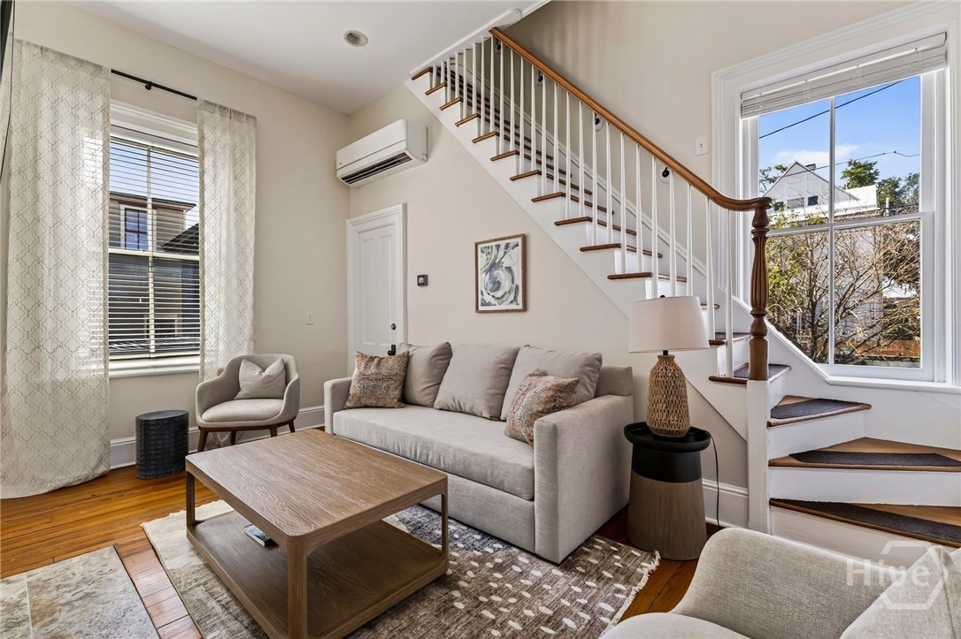 17 W Park Avenue Property Photo 34