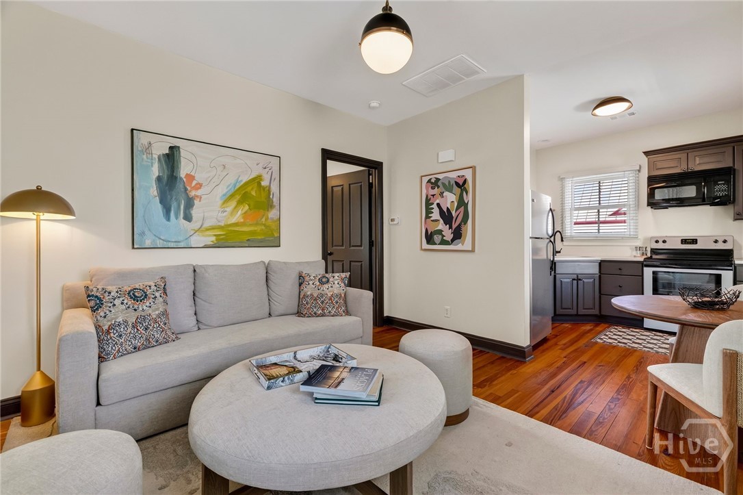 17 W Park Avenue Property Photo 47
