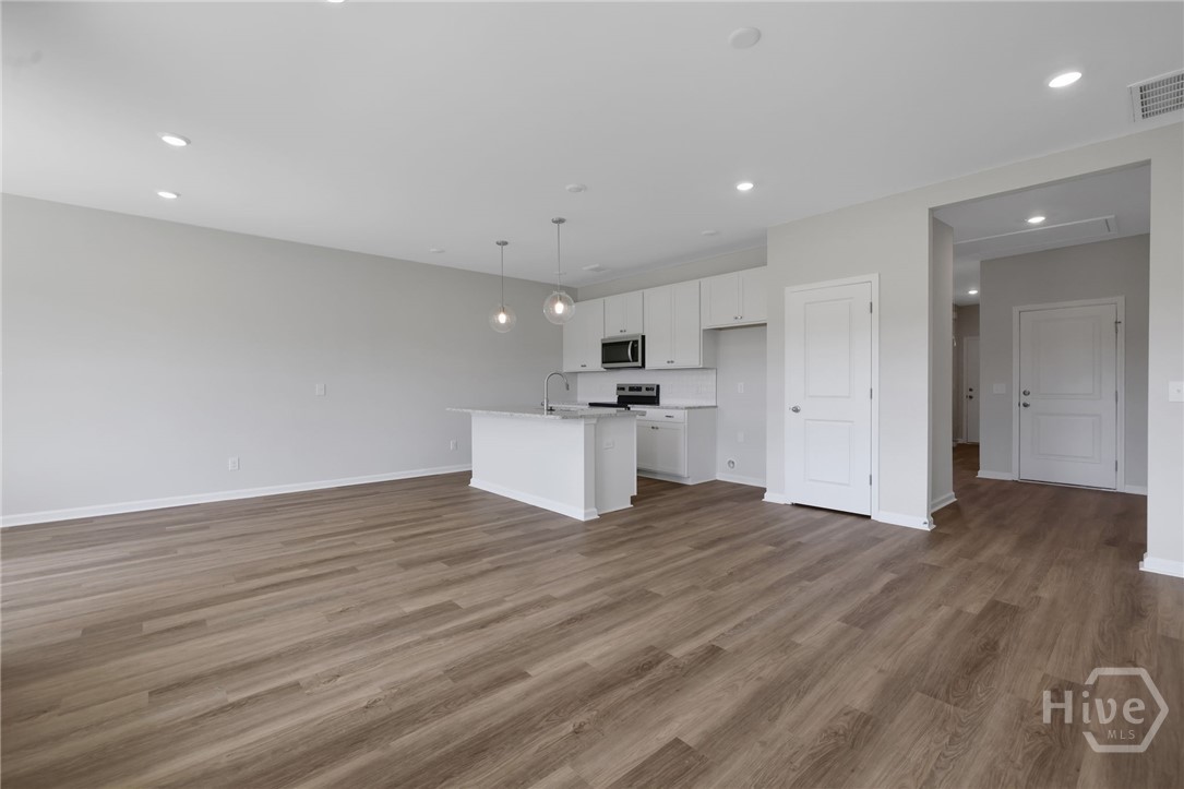 246 Green Meadow Drive Property Photo 14